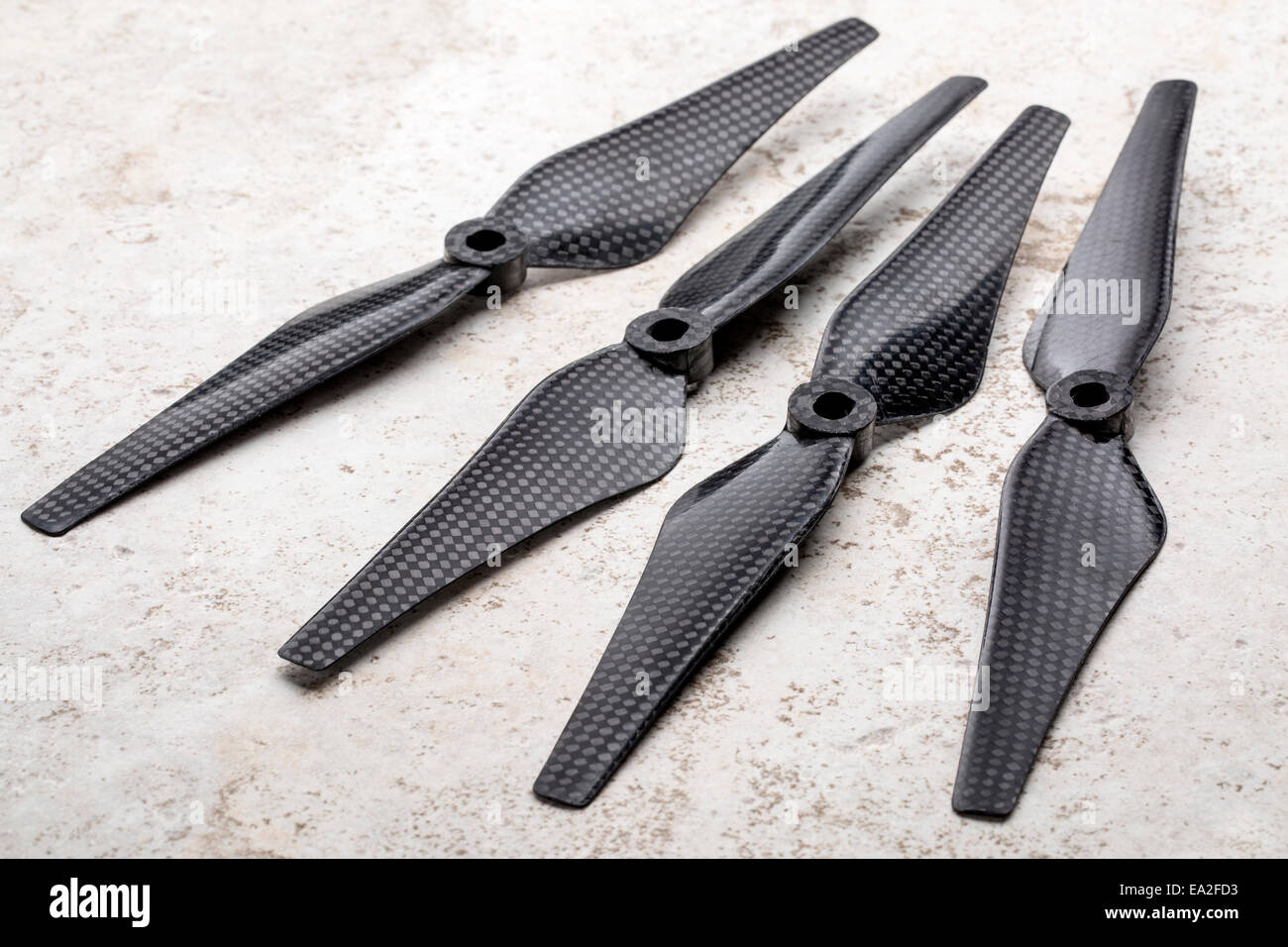 Ensemble de quatre hélices en fibre de carbone pour un drone quadcopter Banque D'Images
