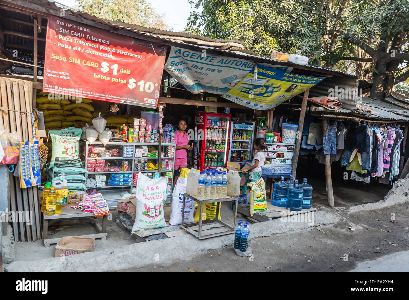 Petite boutique des vendeurs de rue dans la capitale de Dili, au Timor oriental, en Asie du Sud-Est, l'Asie Banque D'Images