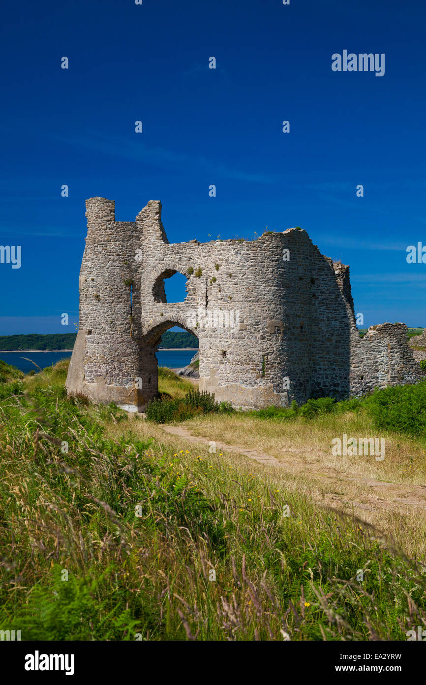 Pennard, château surplombant les falaises Trois Bay, Gower, Pays de Galles, Royaume-Uni, Europe Banque D'Images