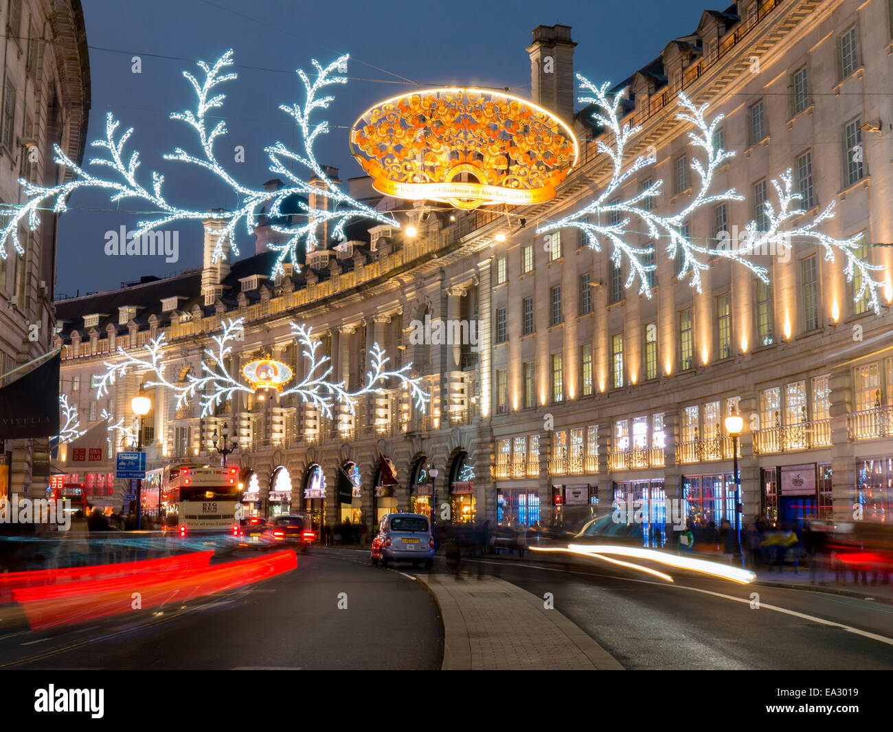 Les lumières de Noël, Regent Street, West End, Londres, Angleterre, Royaume-Uni, Europe Banque D'Images