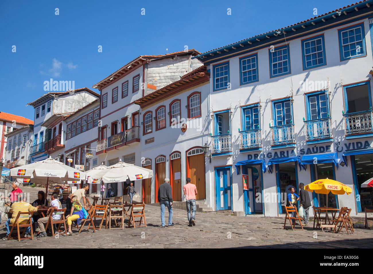 Les cafés en plein air en place, Diamantina, UNESCO World Heritage Site, Minas Gerais, Brésil, Amérique du Sud Banque D'Images