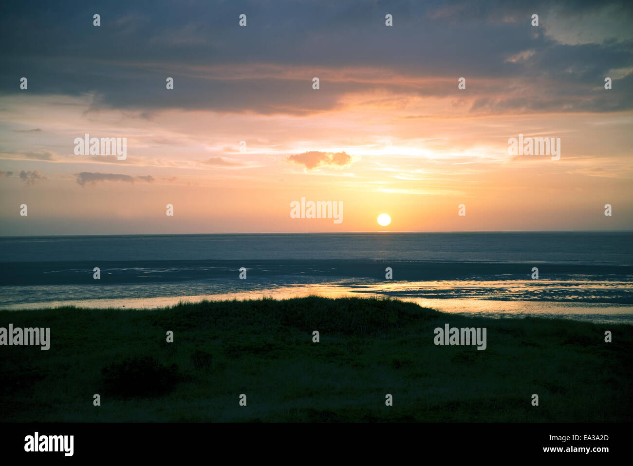 Coucher de soleil sur la mer des Wadden Banque D'Images