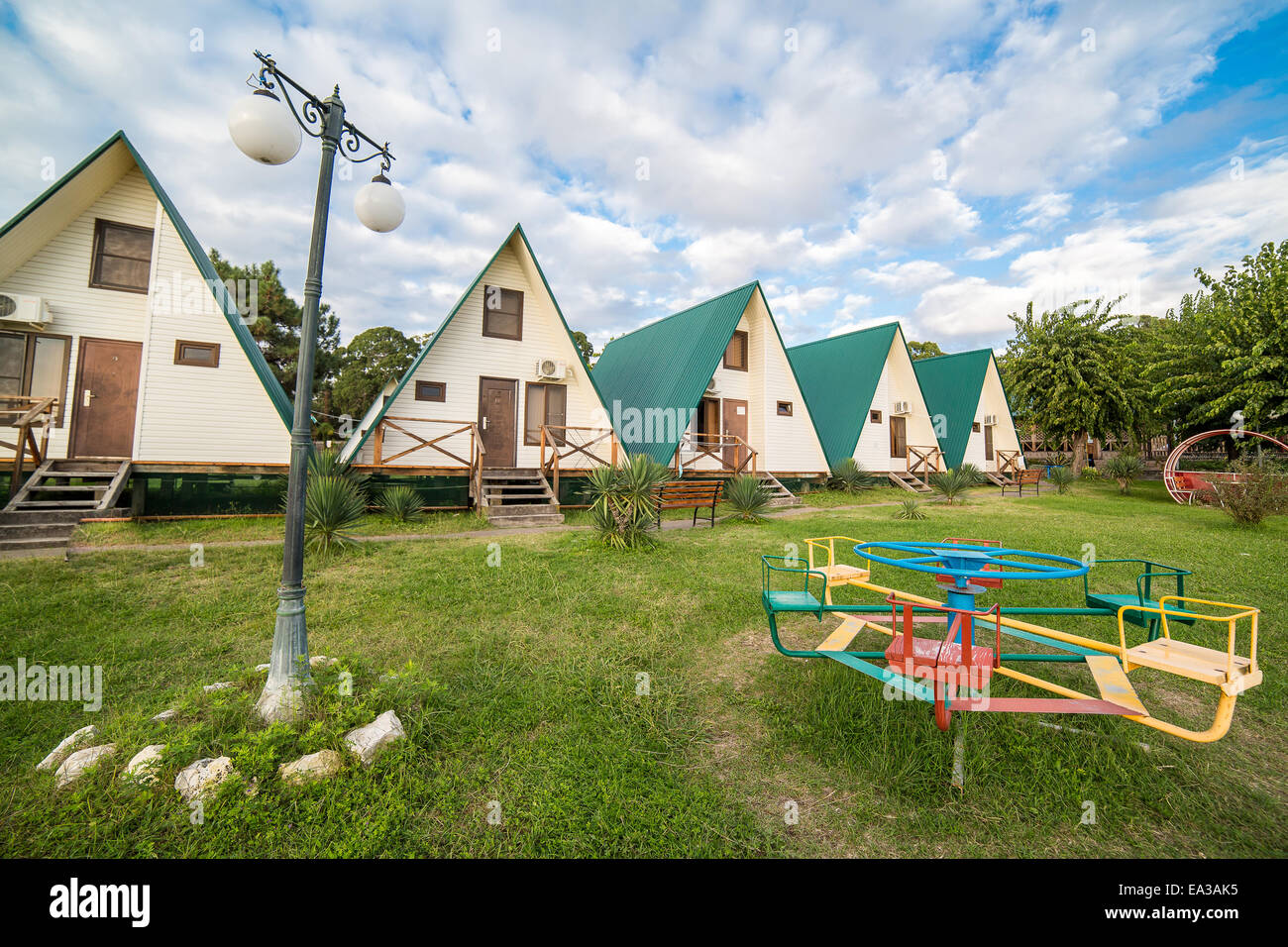 Chalets en bois, côte de la mer Noire, l'Abkhazie Banque D'Images