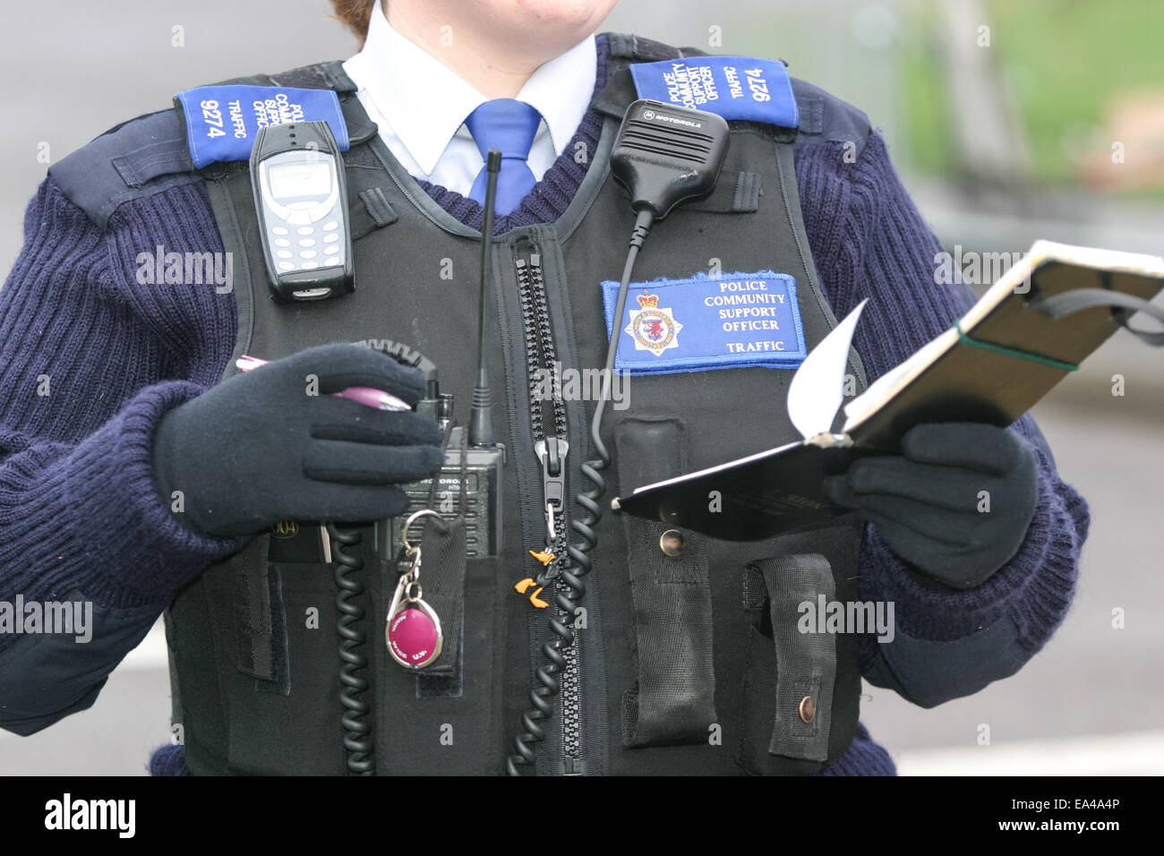 Les agents de soutien communautaire de la police en patrouille dans la région de Weston Super Mare, Somerset Banque D'Images
