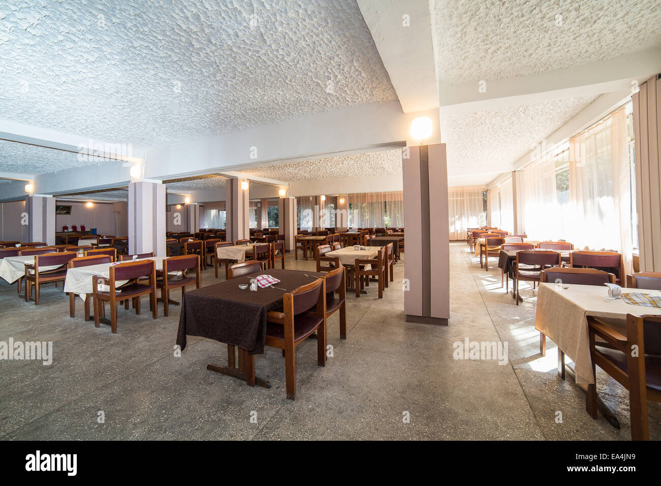 Design intérieur de restaurant moderne Banque D'Images