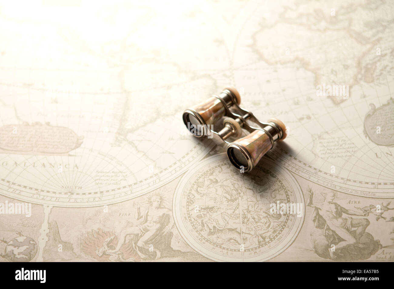 Jumelles d'antiquités Banque D'Images