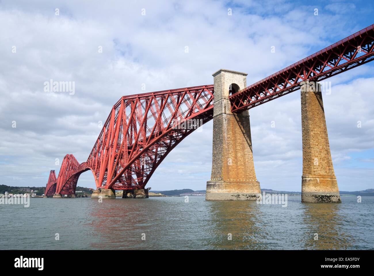 Royaume-uni, Angleterre, Ecosse, Edimbourg, pont de chemin de fer Pont du Forth sur Firth of Forth Banque D'Images