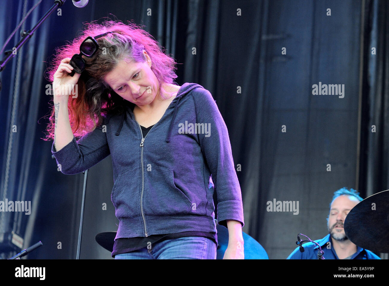 Barcelone - le 23 mai : Neko Case, le chanteur-compositeur, effectue par Heineken Primavera Sound Festival 2013. Banque D'Images