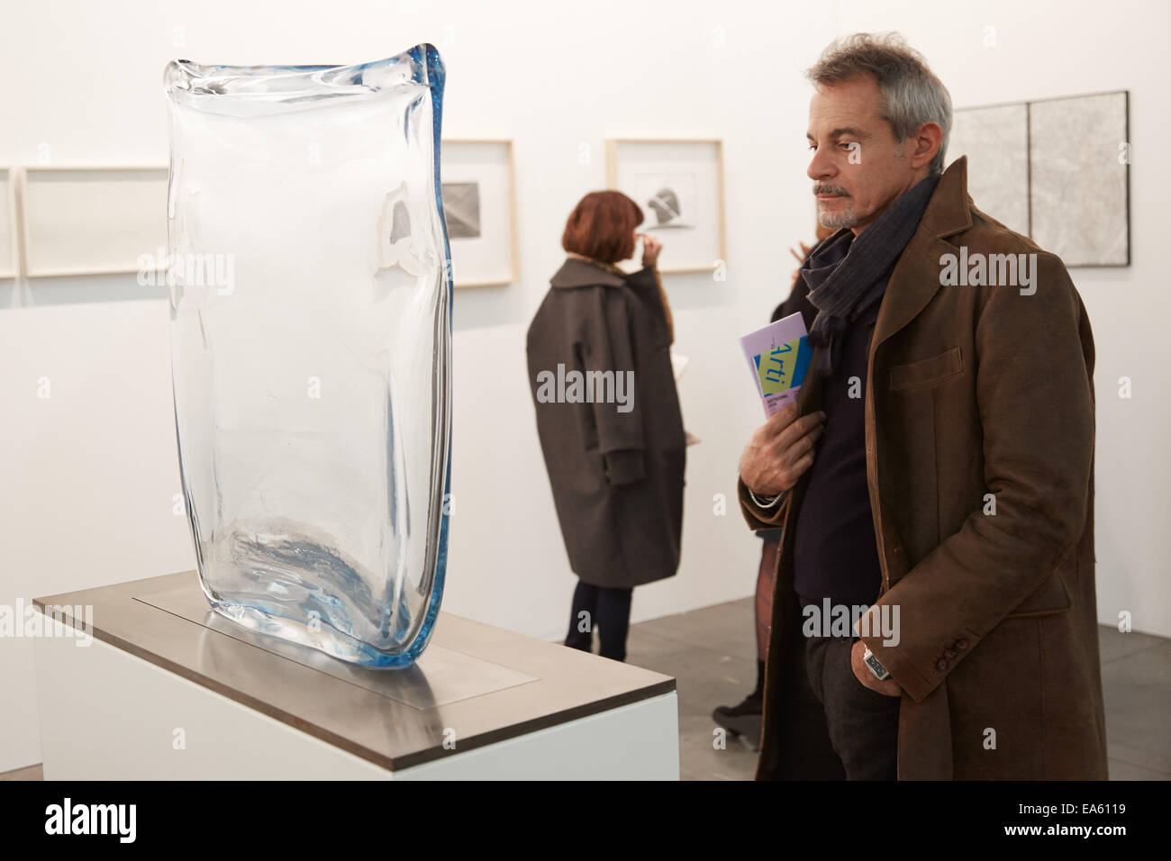 Turin, Italie. Nov 6, 2014. Artissima 2014, personnes et collectionneurs d'art contemporain à ernissage à Turin, Italie. Crédit : A. Astes/Alamy Live News Banque D'Images