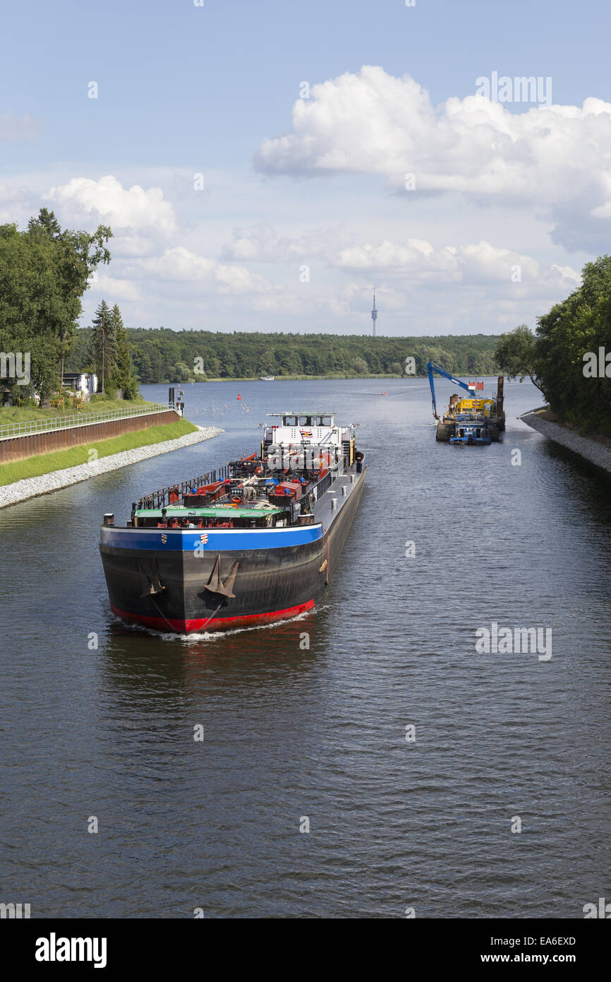 Freighter en mode portrait Banque D'Images