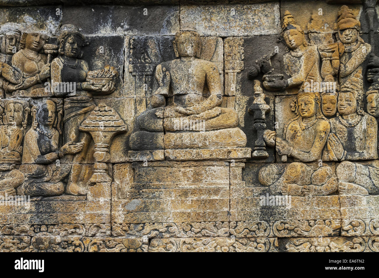 Bas-relief représentant la vie de Bouddha sur une galerie de Candi Borubudur, Ensemble de Borobudur, le centre de Java, Indonésie Banque D'Images Bas-relief représentant la vie de Bouddha sur une galerie de Candi Borubudur, Ensemble de Borobudur, le centre de Java, Indonésie Banque D'Images