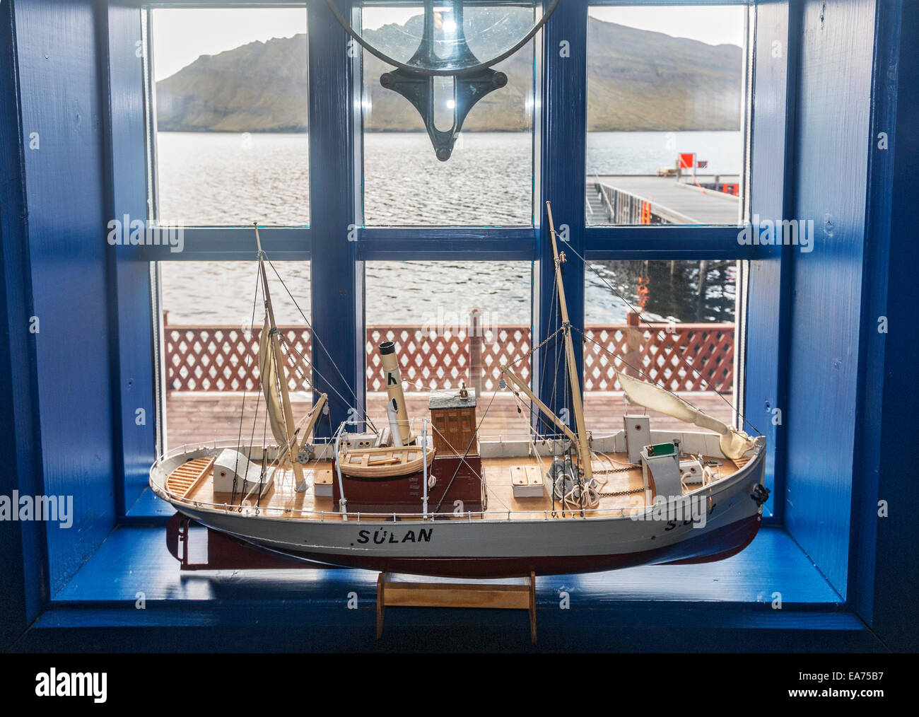 Modèle de bateau dans le Musée Nordfjordur connue localement sous le nom de Musée de la maison. L'Est de l'Islande. Banque D'Images