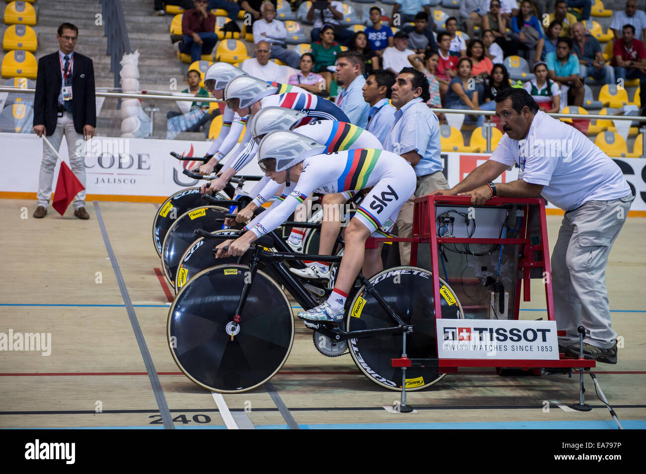 Guadalajara, Mexique. Nov 7, 2014. La série de Coupe du Monde UCI sur piste 2014-2015 Ronde I - Guadalajara, Mexique Grande-bretagne poursuite féminine - Laura Trott, Ciara Horne, Katie, Archhibald Elinor Barker Crédit : Guy Swarbrick/trackcycling.net/Alamy Live News Banque D'Images
