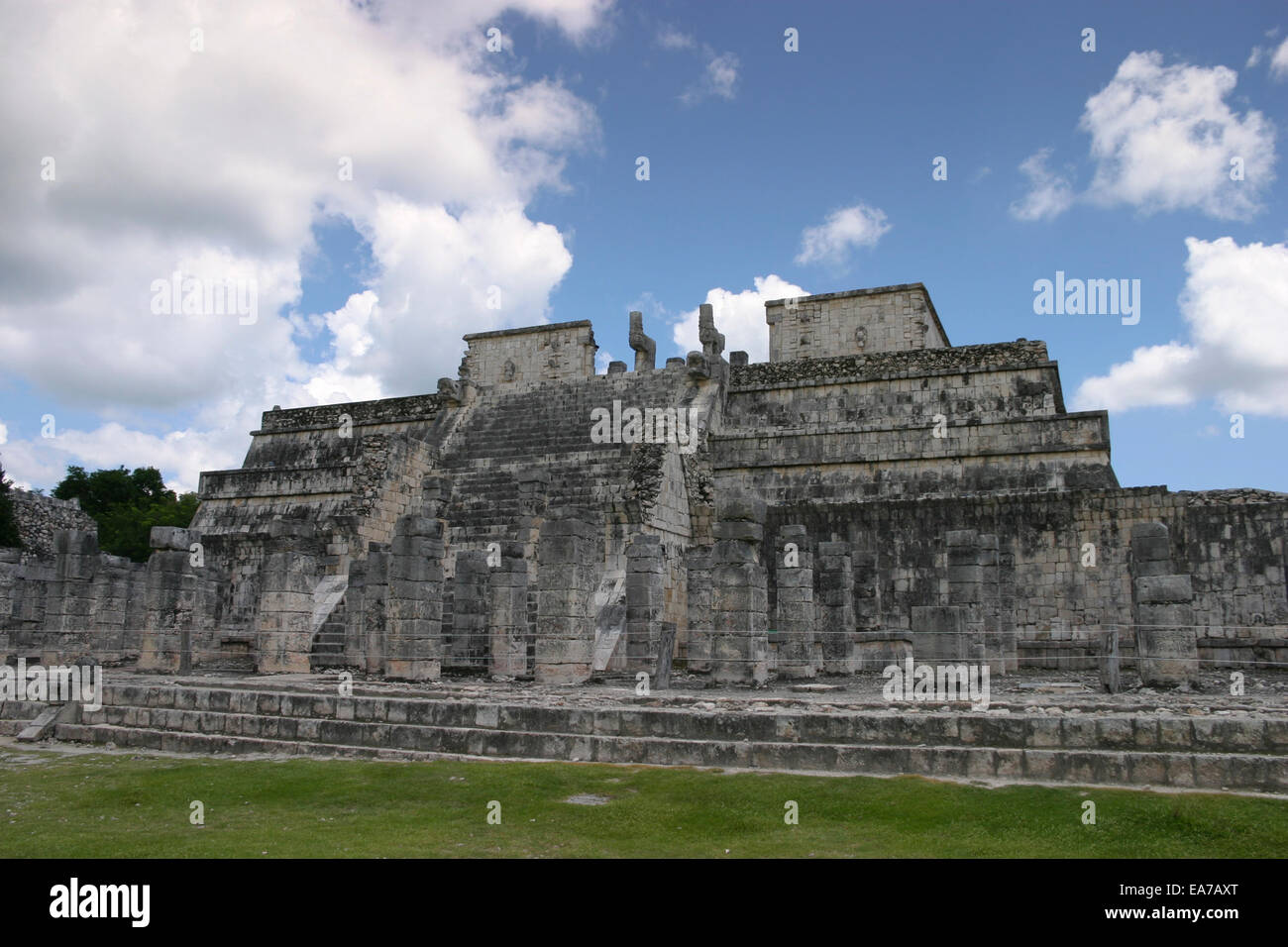 Temple des Guerriers dans les ruines de Chichen Itza Riviera Maya, dans la péninsule du Yucatan, Mexique Banque D'Images