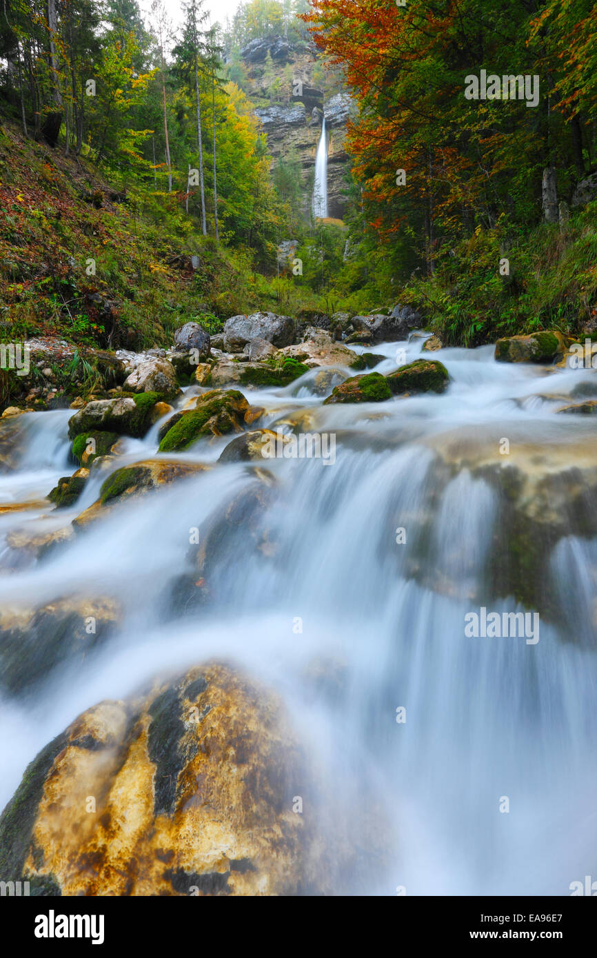 Pericnik cascade à Kranjska Gora, Slovénie. Banque D'Images