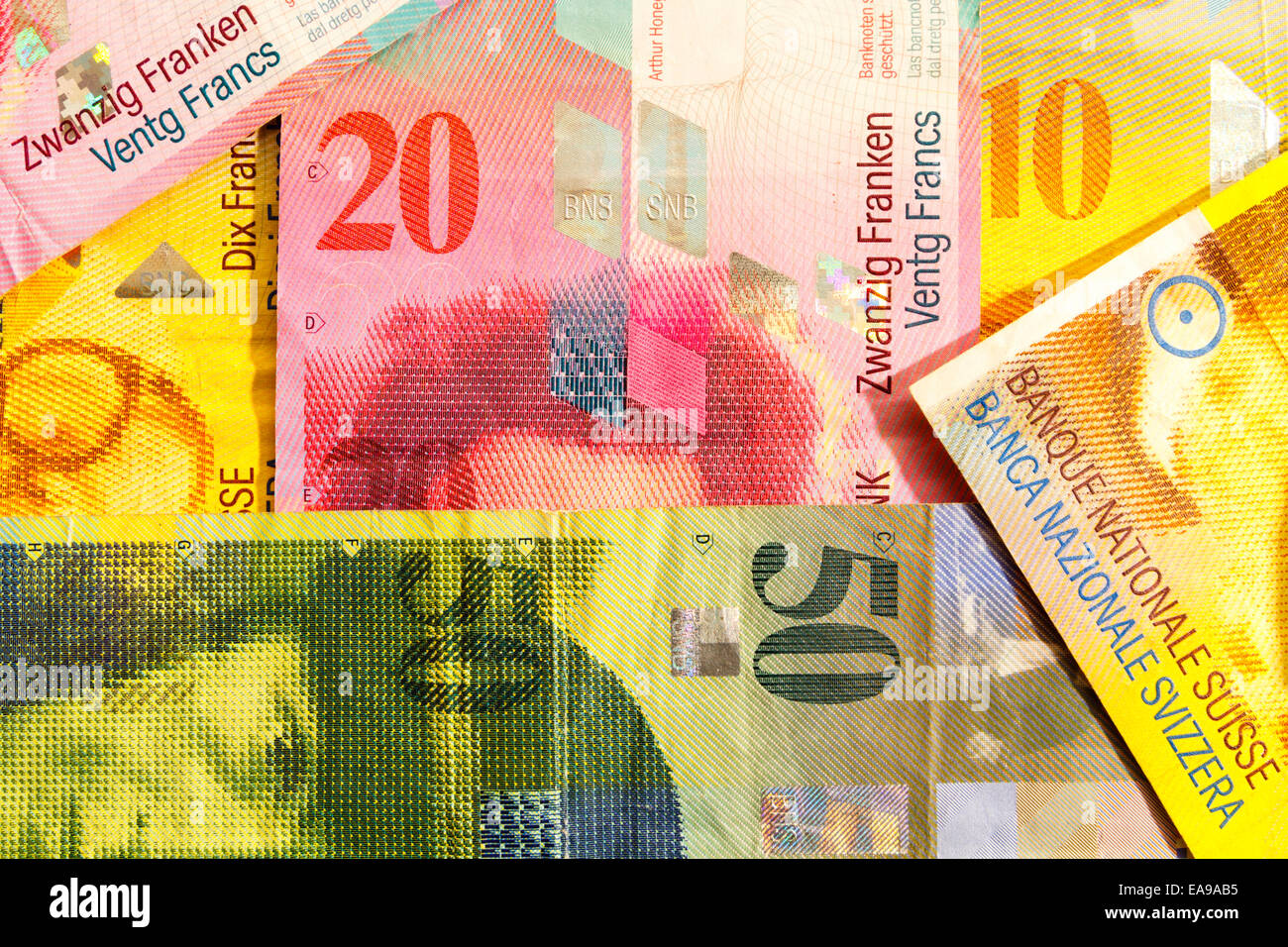 Organiser une série de cours légal, utilisé, Swiss Franc currency notes. Les 10, 20 et 50 Francs les dénominations sont tous présents. Banque D'Images