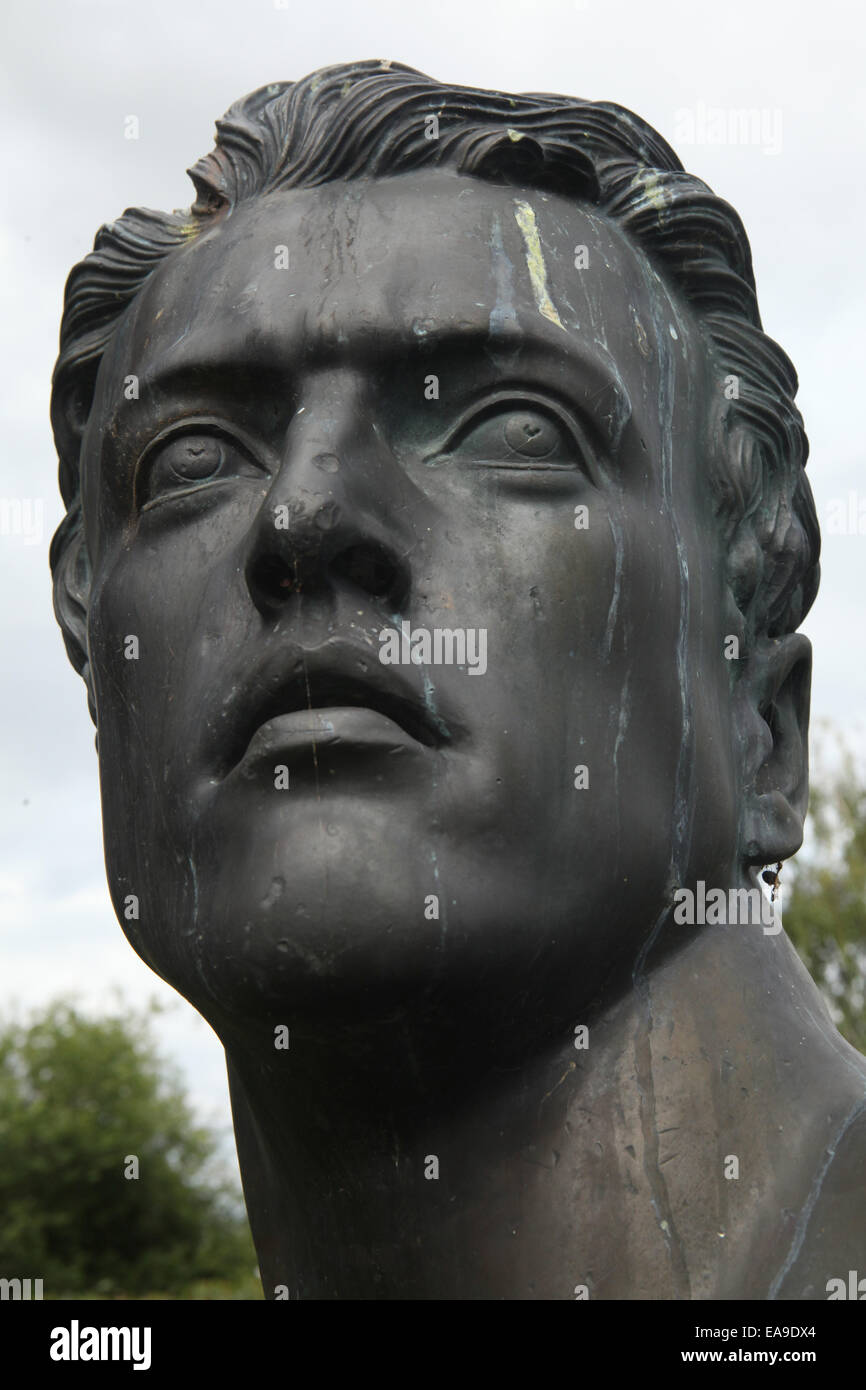 Die Berufung (1940/1941). Statue en bronze par le sculpteur allemand Arno Breker. Arno Breker, Musée Schloss Nörvenich, Allemagne. Banque D'Images