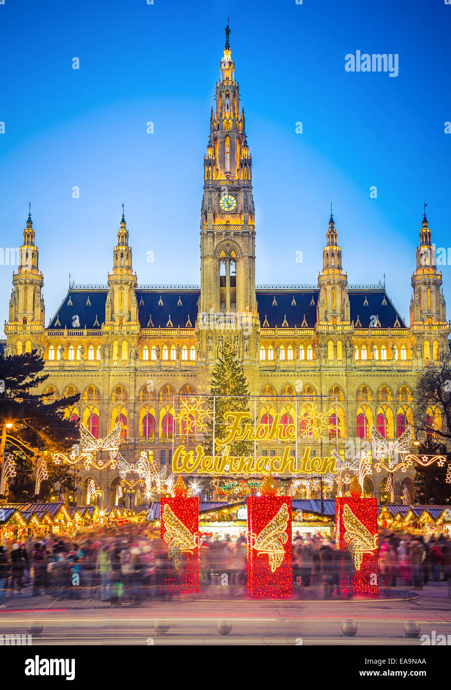 Rathaus et marché de Noël à Vienne Banque D'Images