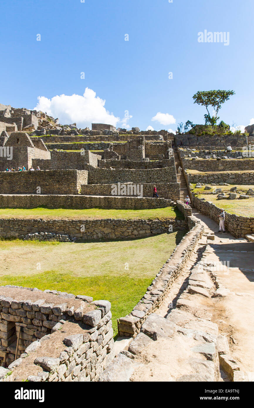 Ville mystérieuse - Machu Picchu, au Pérou, en Amérique du Sud. Les ruines Incas. Exemple de compétences et de maçonnerie polygonale Banque D'Images