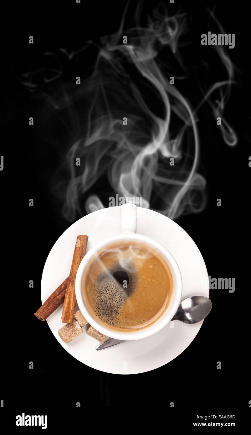 Tasse de café isolatd sur fond noir Banque D'Images