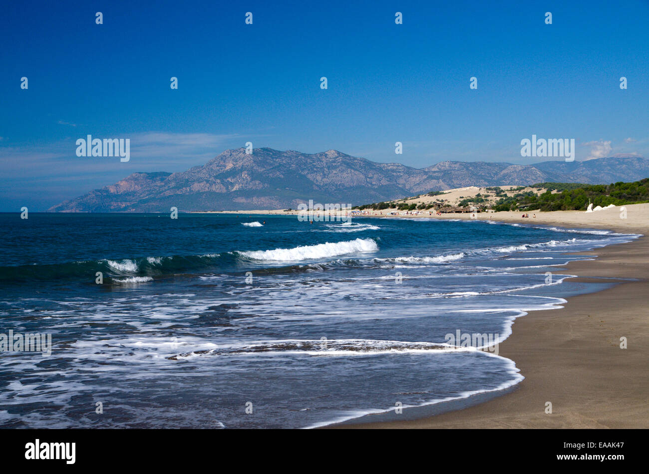La plage de Patara, près de Kalkan, côte lycienne, près de Kas, Turquie, Asie. Banque D'Images