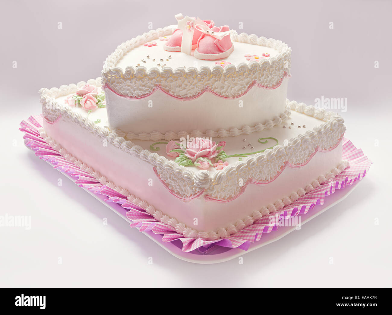 Details D Un Gateau D Anniversaire Pour Petite Fille Numero Un Et Le Sucre Sucre Sur Le Dessus Des Chaussures Photo Stock Alamy