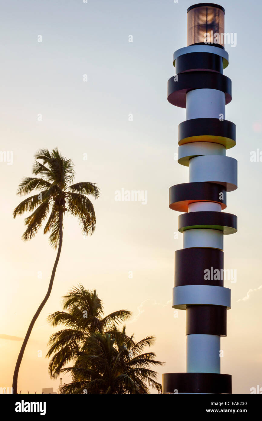 Miami Beach Florida,South Pointe Park,point,palmiers,Art dans les lieux publics sculpture Tobias Rehberger Obsteinate Lighthouse,FL140823048 Banque D'Images