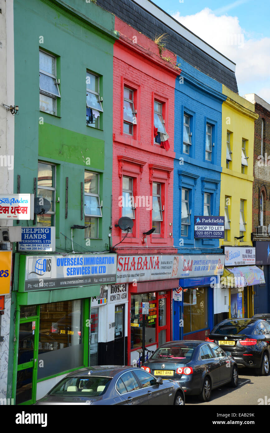 Points colorés, le Croissant, Southall, London Borough of Ealing, Greater London, Angleterre, Royaume-Uni Banque D'Images