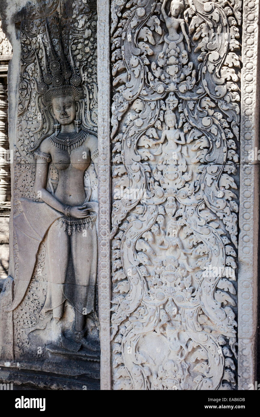 Cambodge, Angkor Wat. Apsaras, êtres humains de sexe féminin surnaturel dans la mythologie Hindoue. Banque D'Images