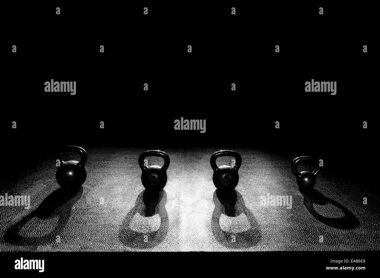 Il s'agit d'un certain poids de l'équipement qui a un éclairage dramatique sur elle pour la motivation. Banque D'Images