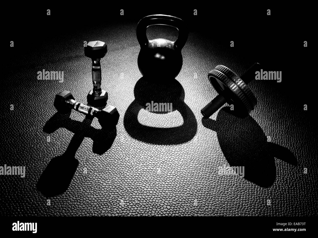 Il s'agit d'un certain poids de l'équipement qui a un éclairage dramatique sur elle pour la motivation. Banque D'Images