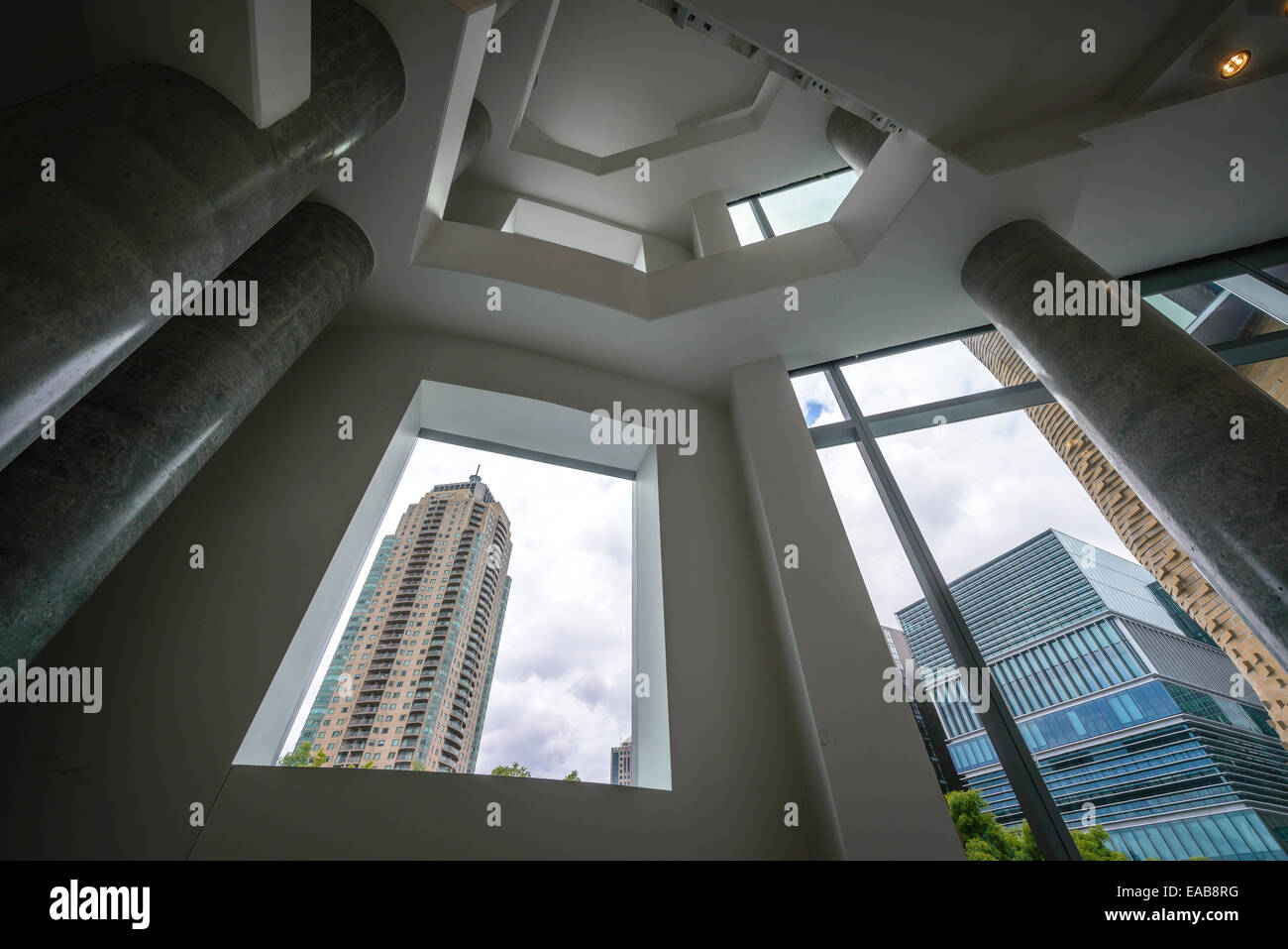 Sydney, Australie - Novembre 11, 2014 : vue interne du plus récent des bâtiments de Frank Gehry le Dr Chau Chak Wing Bâtir pour l'UTS Business School de Sydney. Credit : MediaServicesAP/Alamy Live News Banque D'Images