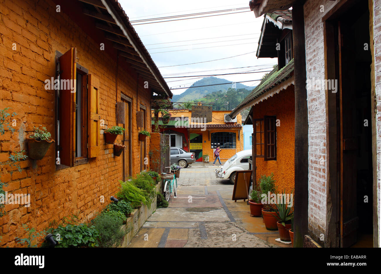 Ruelle avec façades coloniales, Sao Francisco Xavier, Sao Paulo, Brésil Banque D'Images