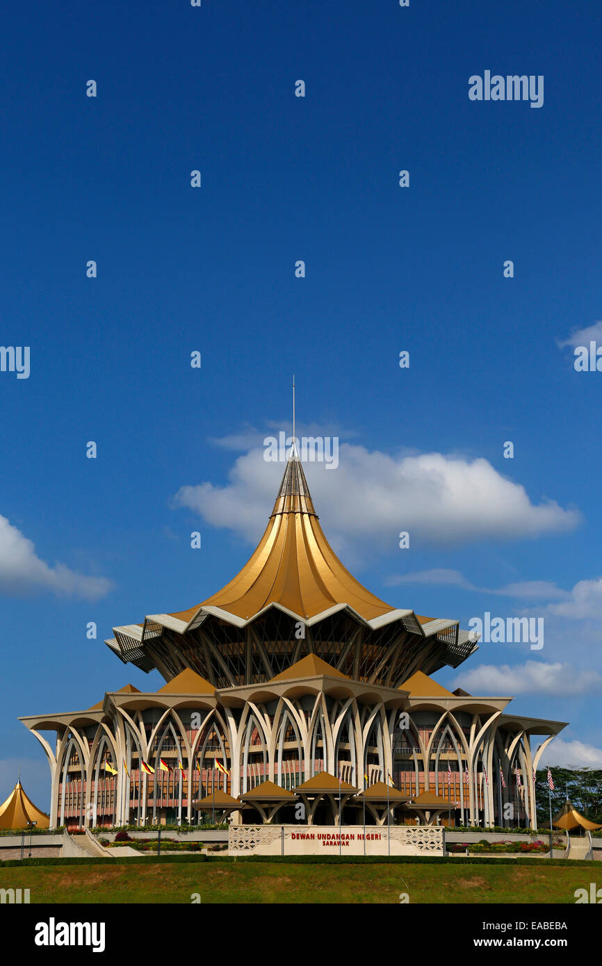 Nouveau bâtiment de l'Assemblée législative de l'État de Sarawak, Kuching, Sarawak, Malaisie Banque D'Images