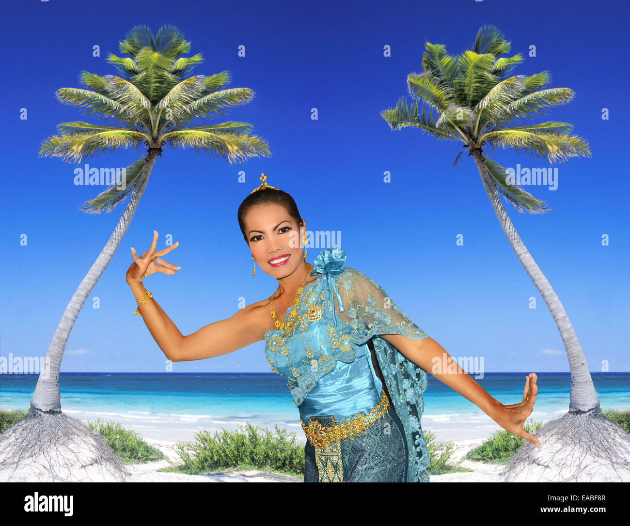 Palm Beach avec Thai-Dancer Banque D'Images