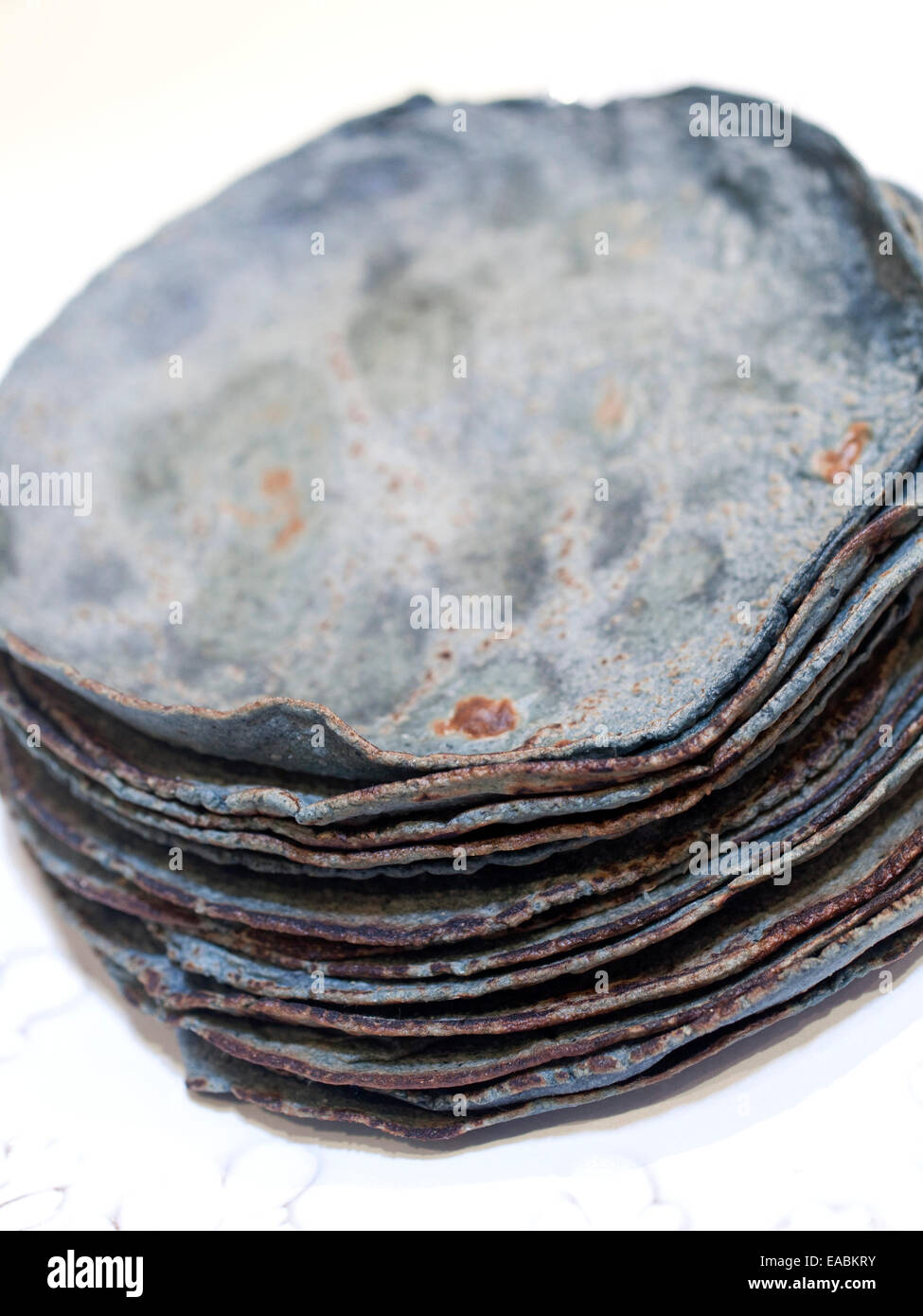 Détail de tortillas de maïs bleu Banque D'Images