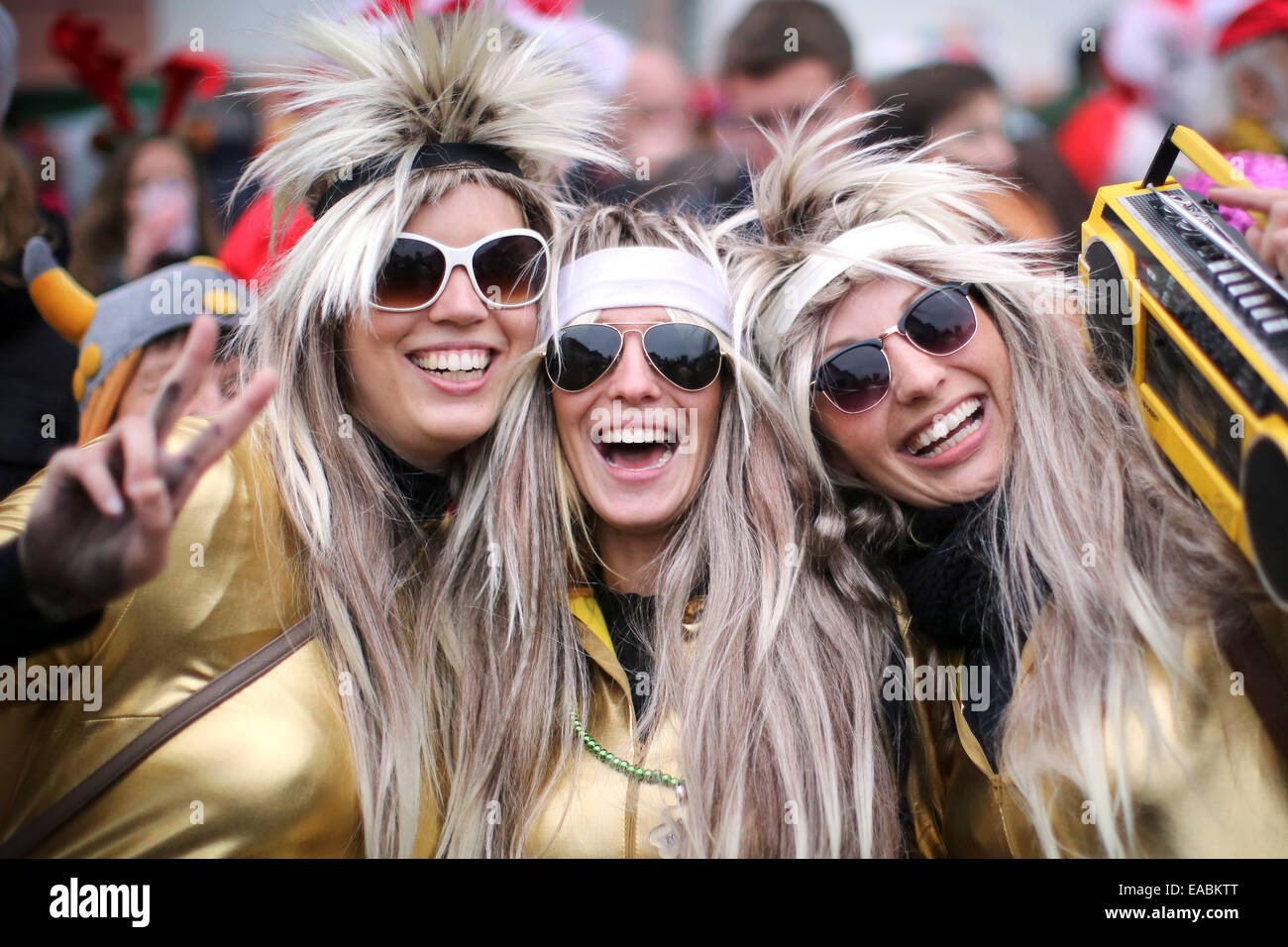 Mainz, Allemagne. 11Th Nov, 2014. Fêtards carnaval célébrer le début du carnaval seasion à Mainz, Allemagne, 11 novembre 2014. Carnival démarre officiellement le 11/11 à 11:11. Dpa : Crédit photo alliance/Alamy Live News Banque D'Images