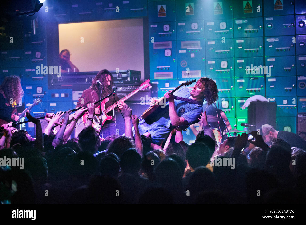 Manchester, UK. 10 Nov, 2014. Musicien rock américain Ty Segall en concert à Gorilla à Manchester le 10 novembre 2014 Banque D'Images
