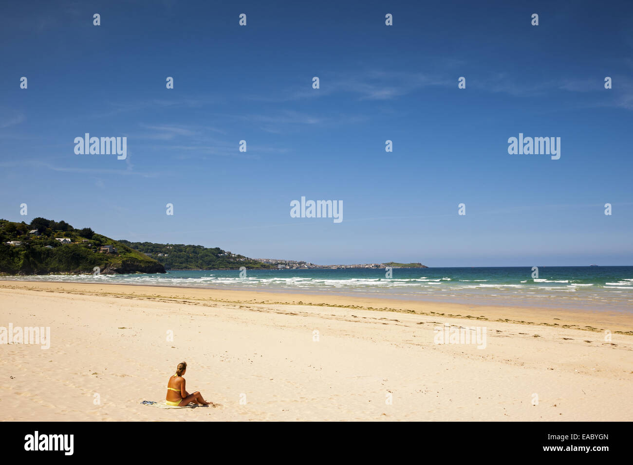 Lady sur une plage Banque D'Images