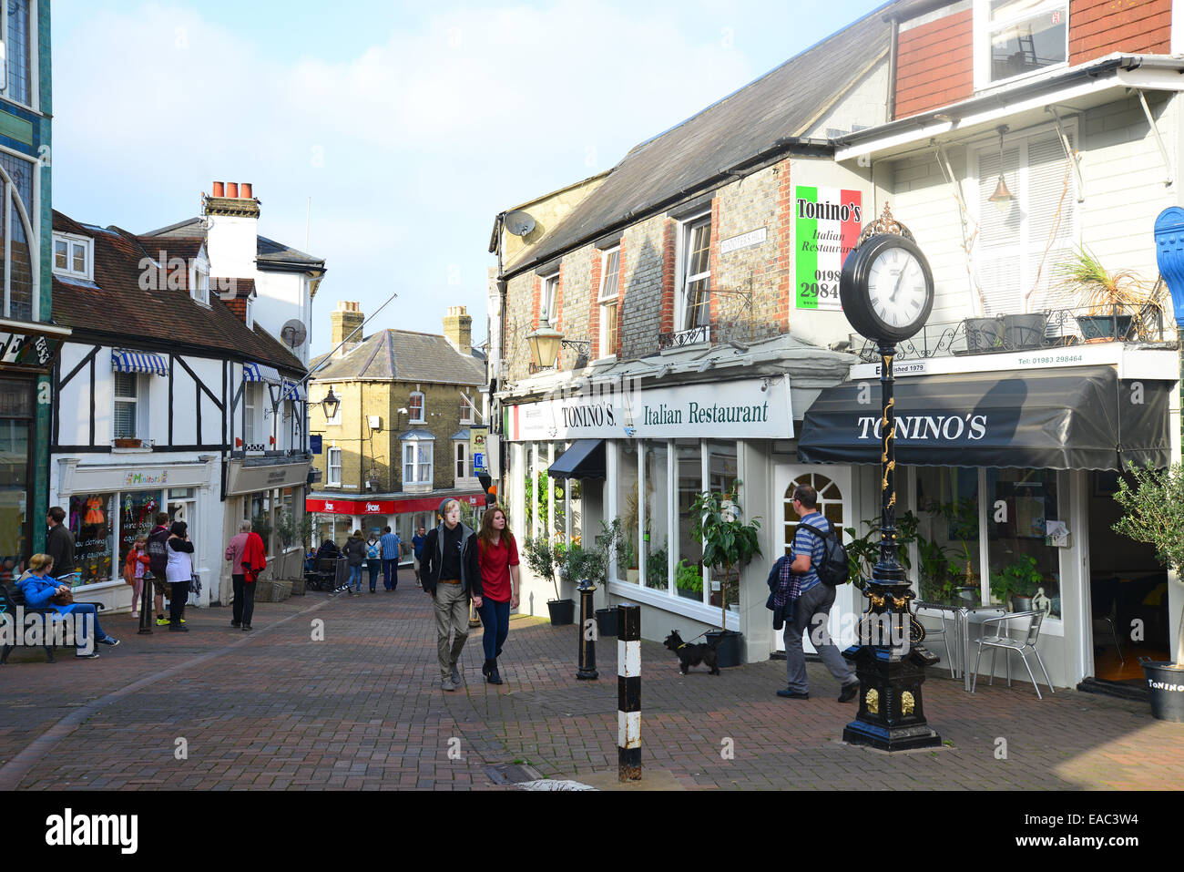Shooters Hill, High Street, Cowes, île de Wight, Angleterre, Royaume-Uni Banque D'Images