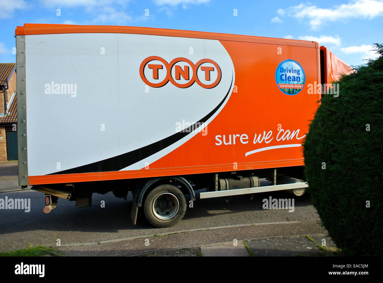 Camion Véhicule de livraison TNT Banque D'Images