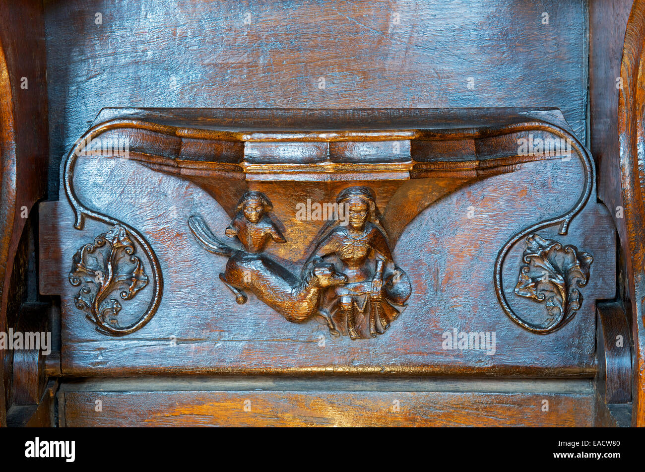 Sur la sculpture du chœur dans l'église St Mary, Nantwich, Cheshire, Angleterre, Royaume-Uni Banque D'Images