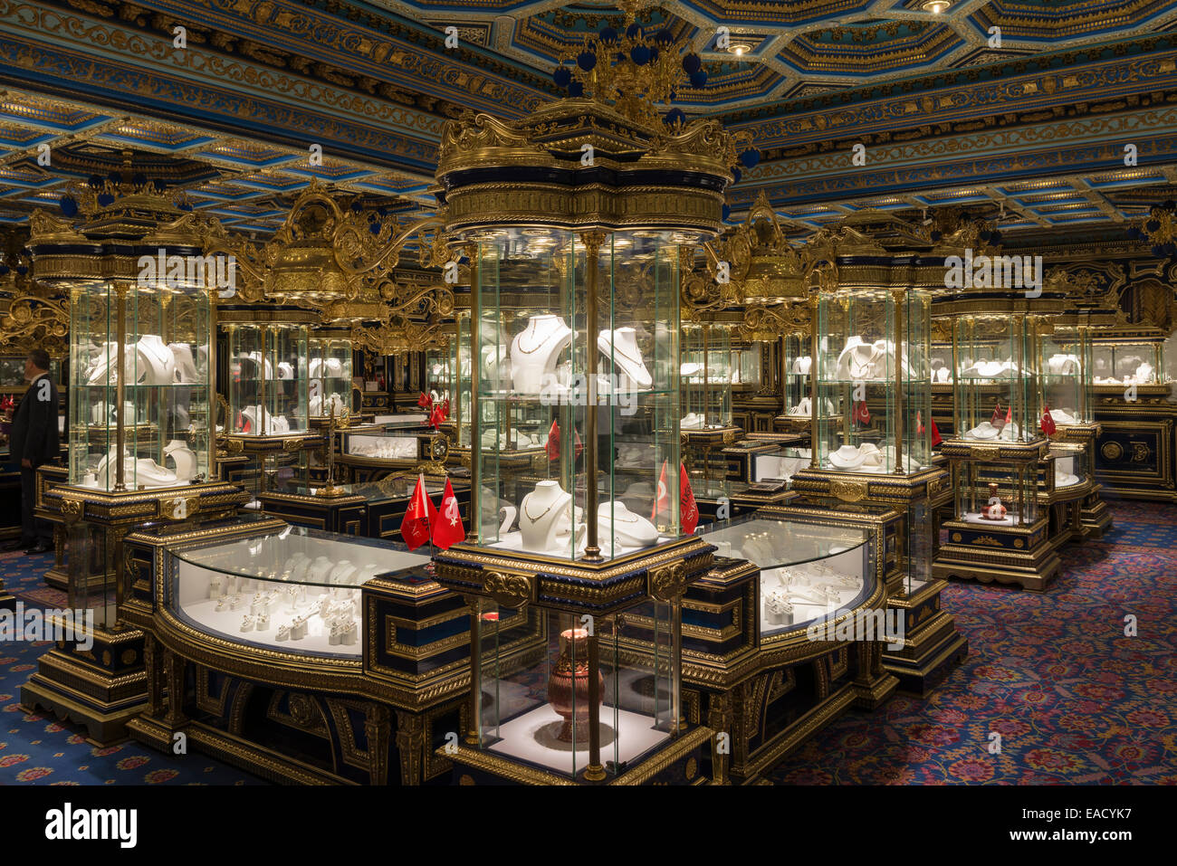 L'intérieur, l'espace d'exposition avec vitrines, bijoux et d'or de coiffure, Antalya, Turquie Banque D'Images