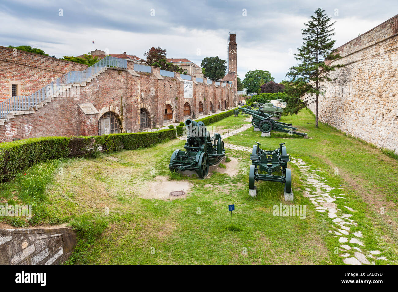 Vieux canons dans la forteresse de Belgrade, Novi Sad, Belgrade, Serbie Banque D'Images