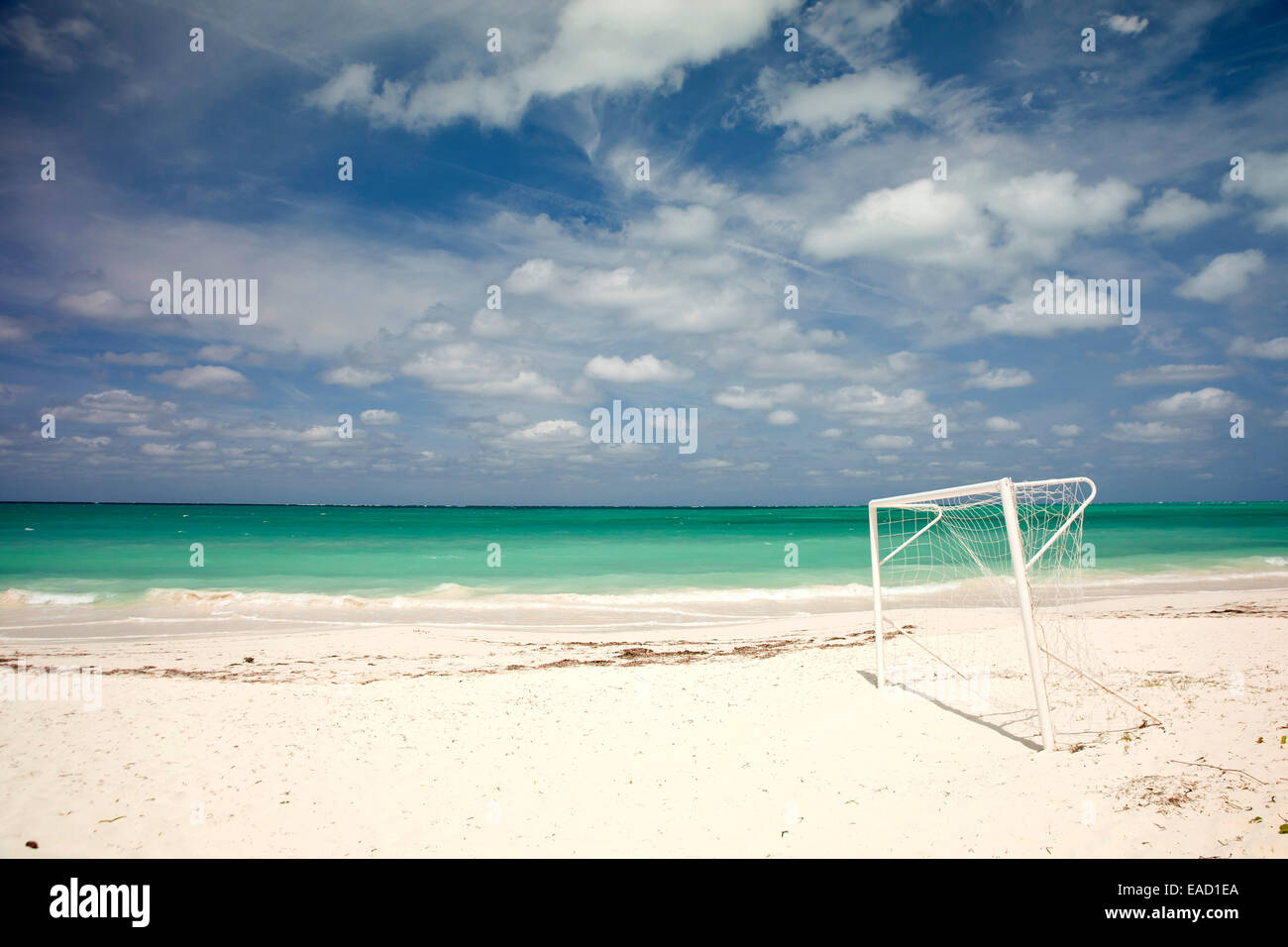 Buts de soccer sur la plage, Cayo Levisa, province de Pinar del Río, Cuba Banque D'Images