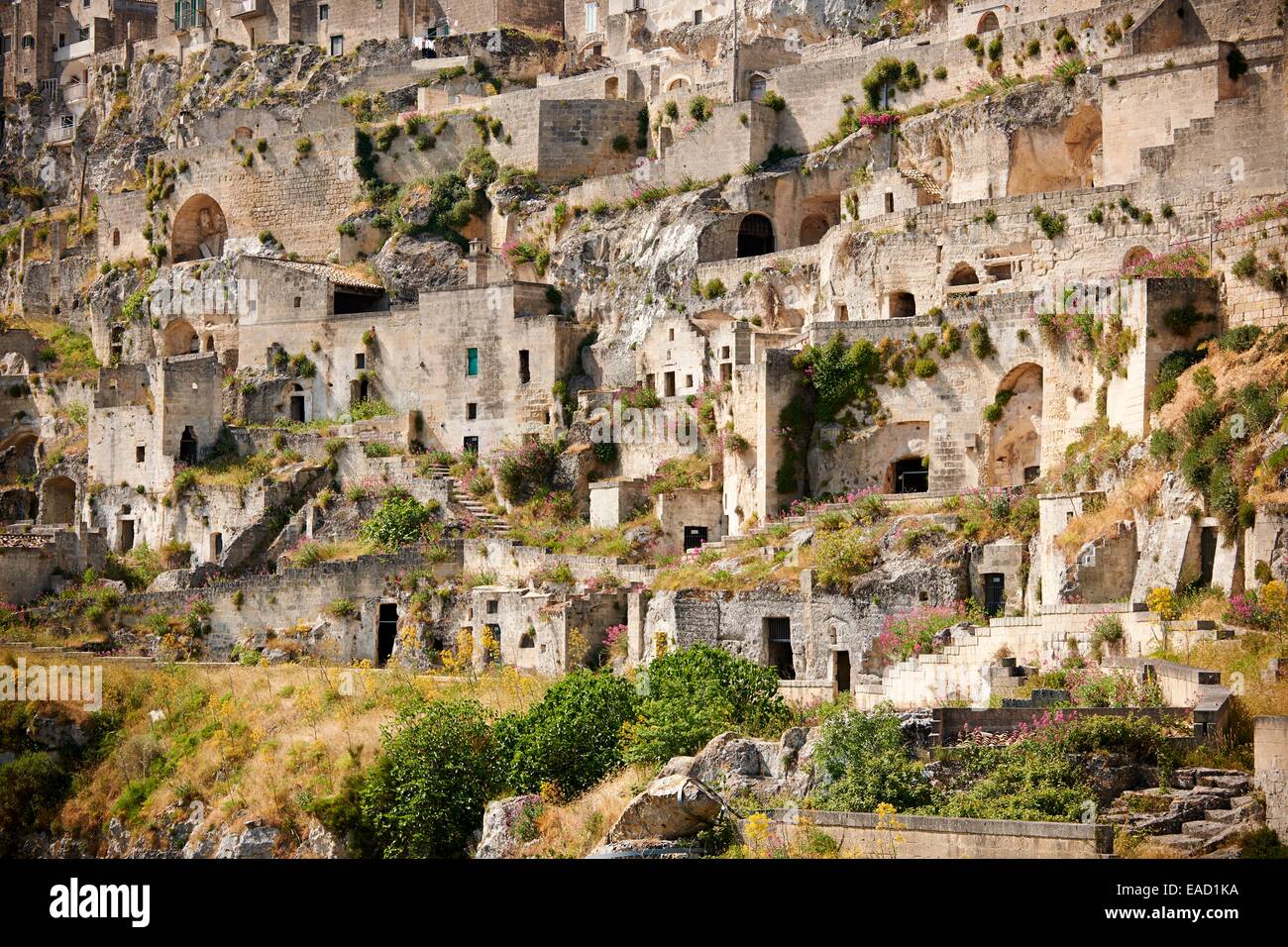 Les anciennes habitations troglodytiques, connu sous le nom de Sassi, Sassi di Matera, UNESCO World Heritage site, Matera, Basilicate, Italie Banque D'Images