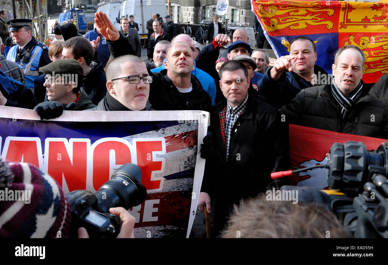 Lee Rigby le procès pour meurtre de la peine - Old Bailey 26 Feb "sud" de l'Alliance de l'Est faisant campagne pour la réintroduction de la peine de mort Banque D'Images