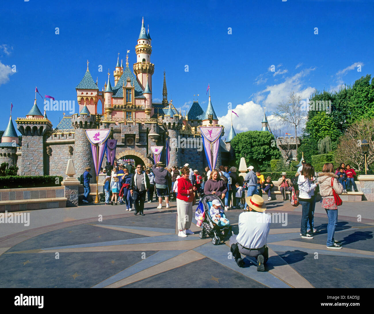 "Le Château de La Belle au bois dormant à Disneyland, à Los Angeles, Californie Banque D'Images