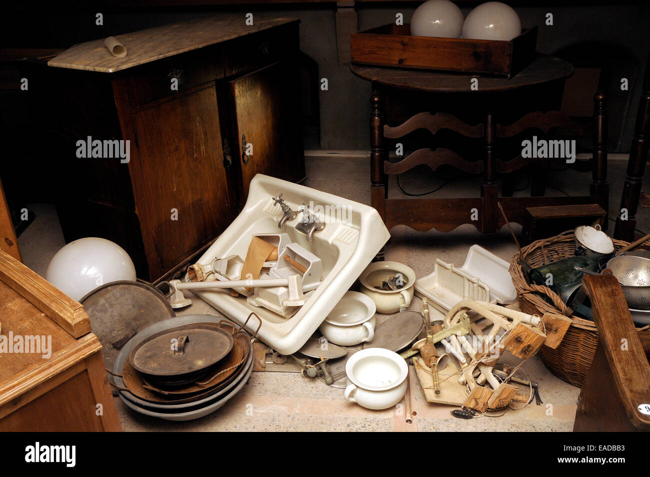 Garret, vieux trucs,grenier, vieilles choses,antic,mansard Banque D'Images