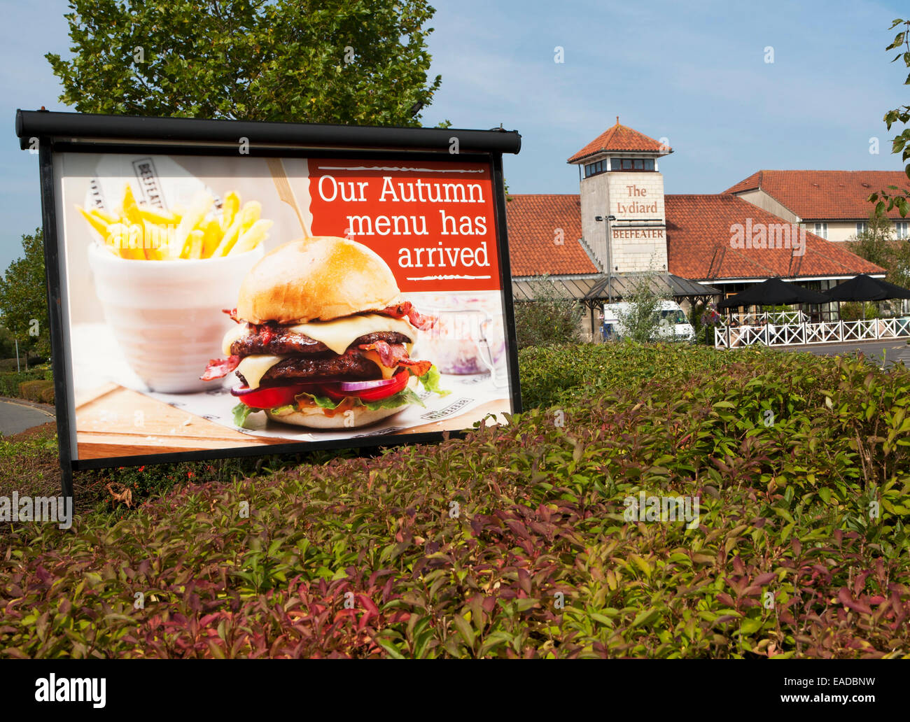 Le restaurant Beefeater affichage publicitaire, champs Lydiard business park, Swindon, England, UK Banque D'Images